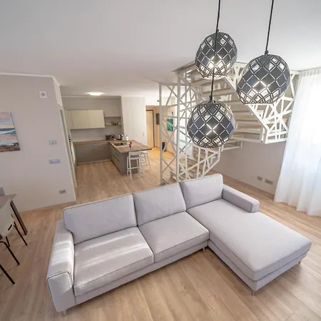 Baia Di Piona Apartment *